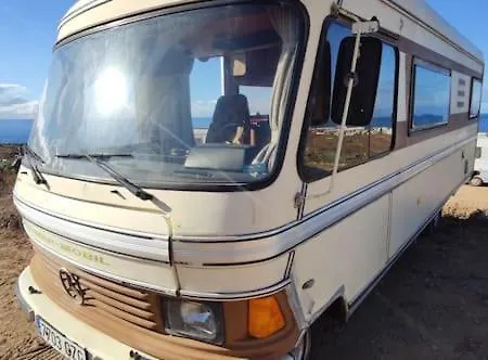With 3 Double Bed For Driving In Canary Islands 캠프장 *