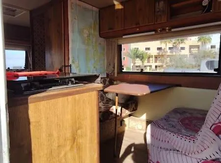 캠프장 With 3 Double Bed For Driving In Canary Islands *